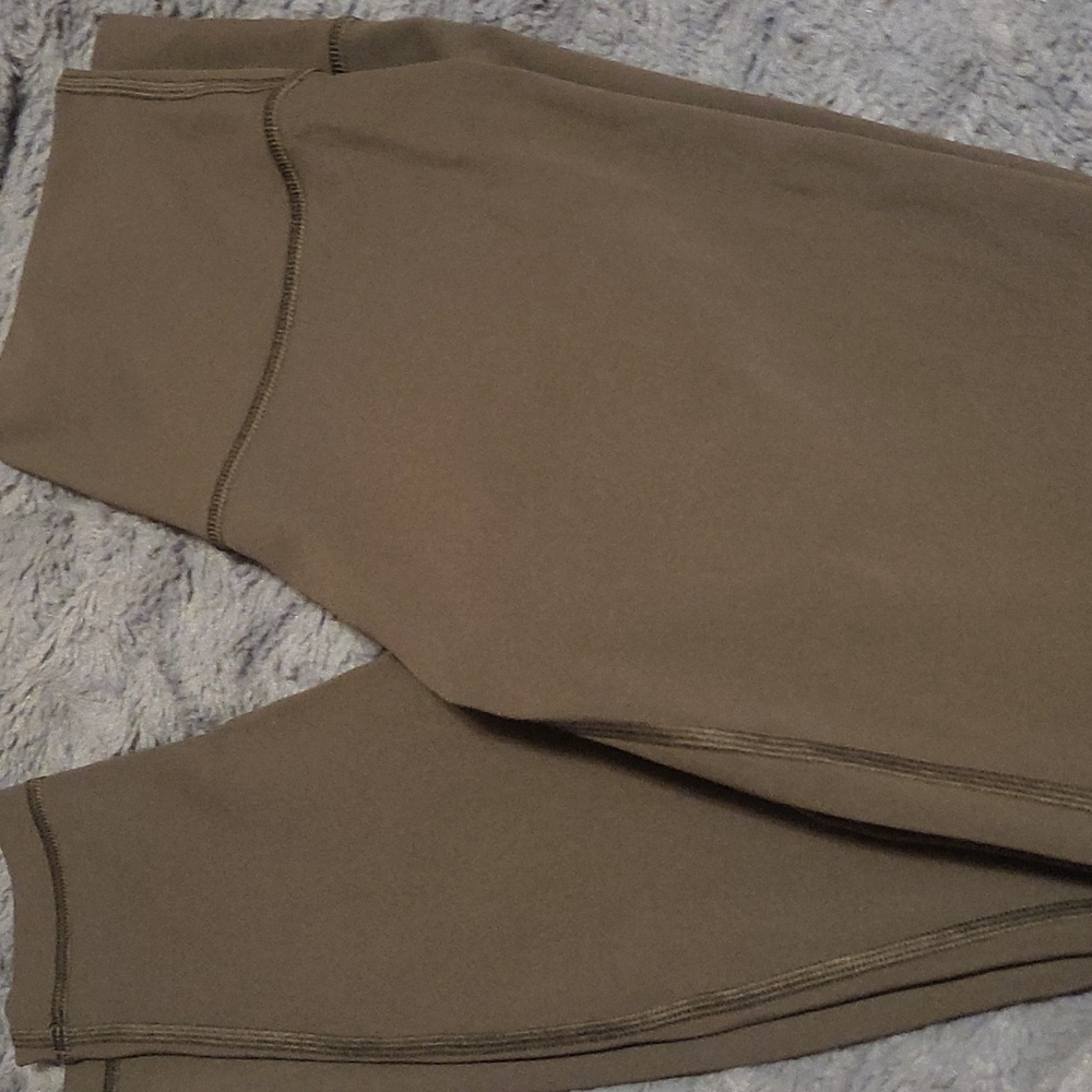 Lululemon leggings 4